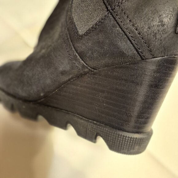 SOREL Heeled Ankle Boots - Picture 11 of 14